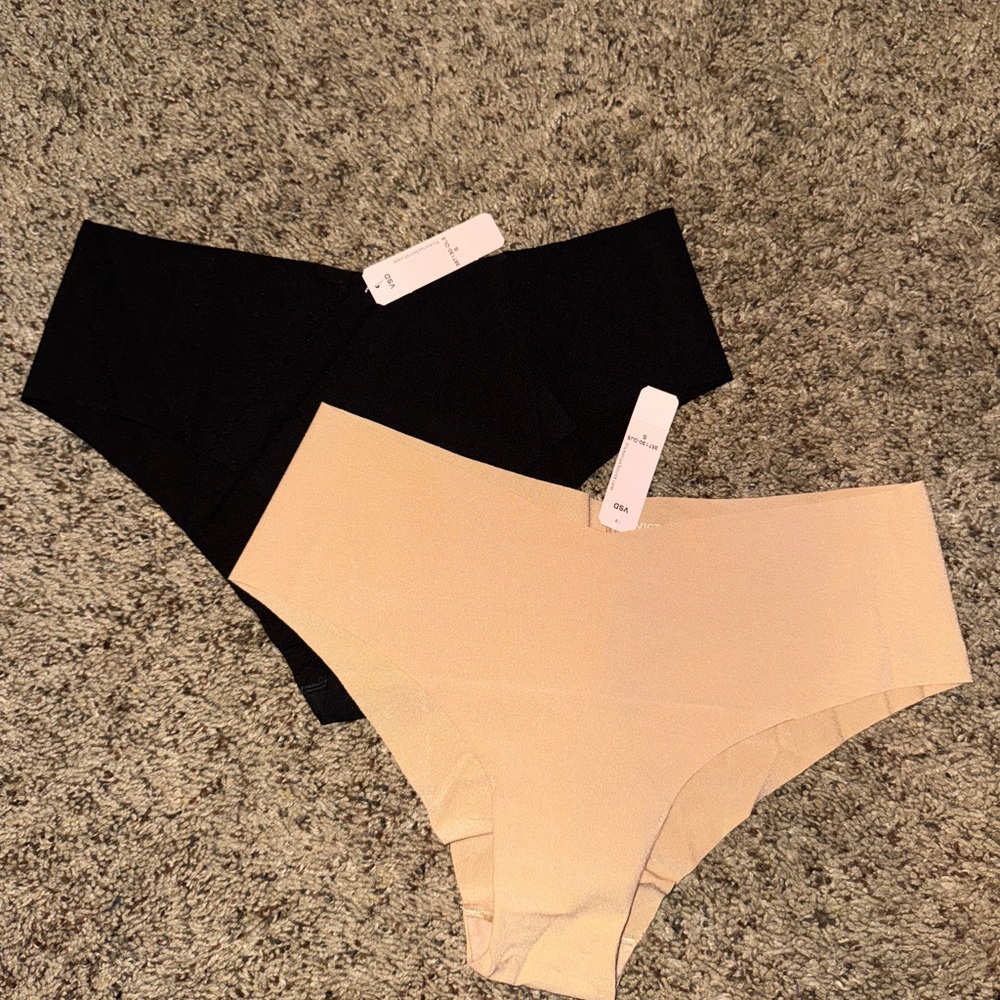 Woman’s Seamless Bottoms - Black and Tan